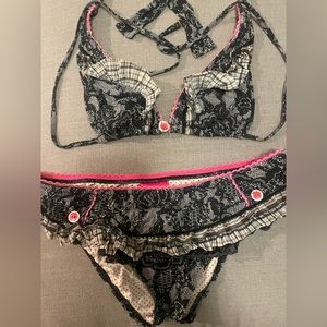 Bestsey Johnson bathing suit